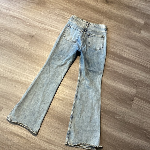 Old Navy Light Blue Flare Jeans - Picture 10 of 11